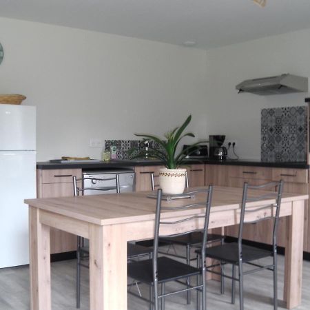 Вилла Meuble 2/4 Personnes Noaillac Экстерьер фото